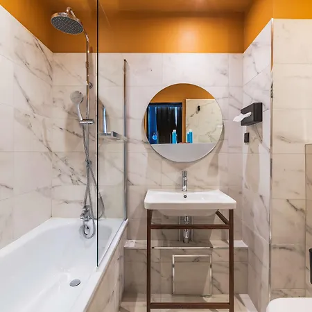 Western Centre Szálloda 3*