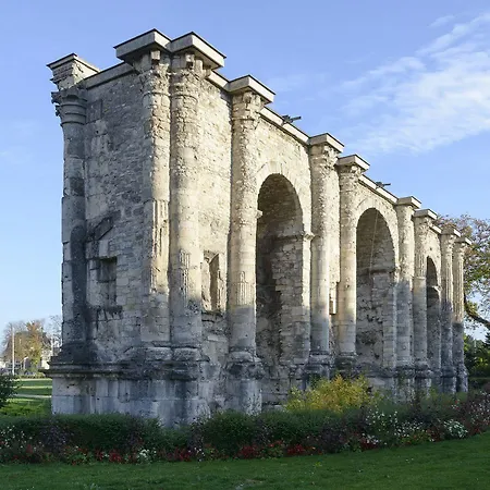 Western Centre Szálloda