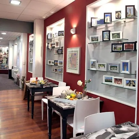 מלון Western Centre
