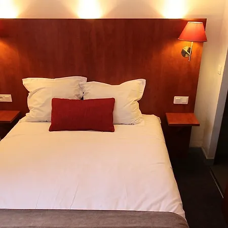 Western Centre Hotell 3*